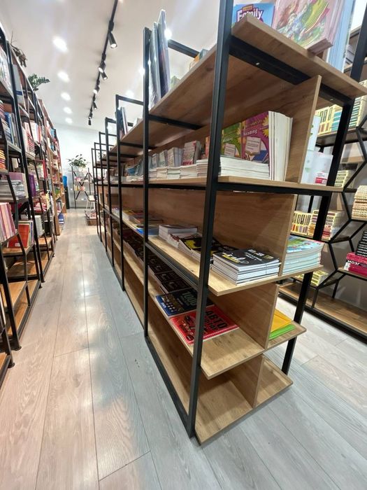 Мебель для магазина и книг