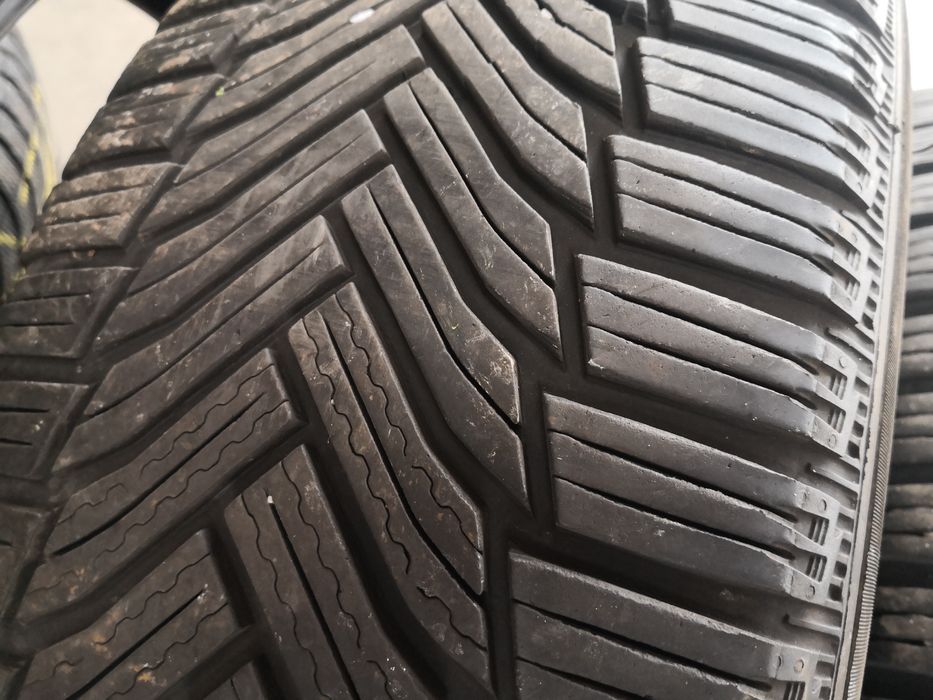 215 55 17 цола гуми Michelin dot 21