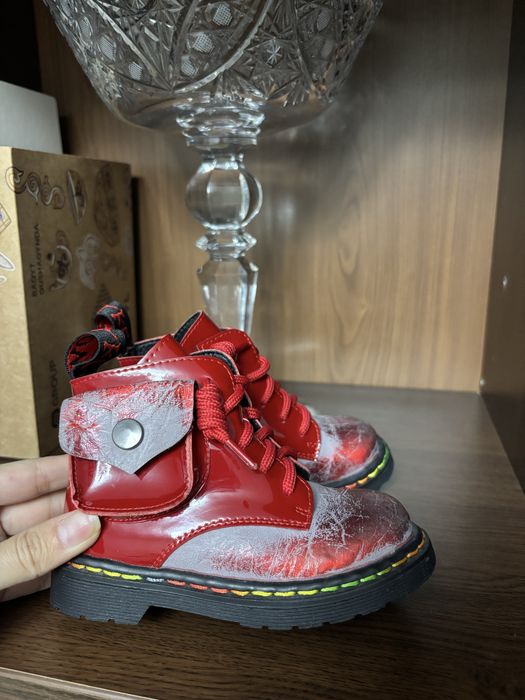 Продам новые ботинки для девочки 22 размер