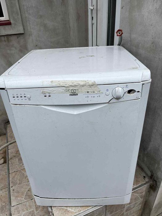 Masina de spalat vase indesit defecta