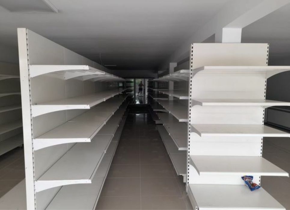 Rafturi de magazin 6