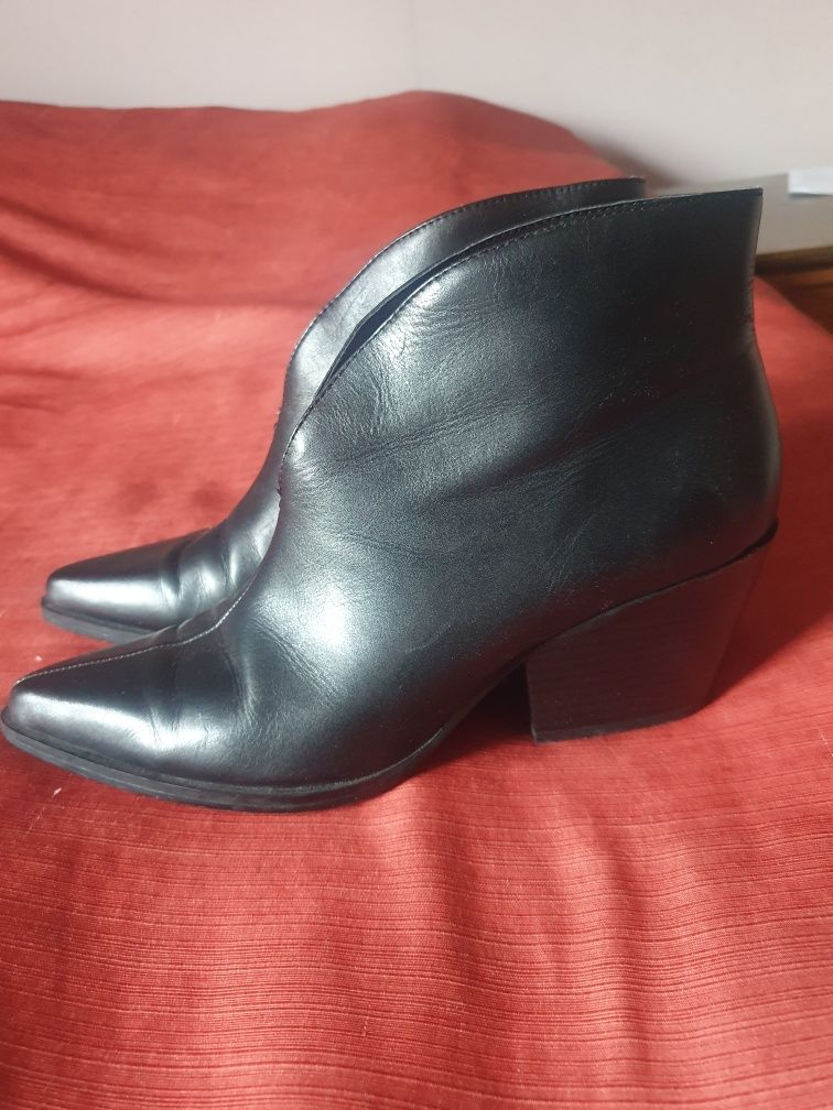 Боти Zara, носени веднъж