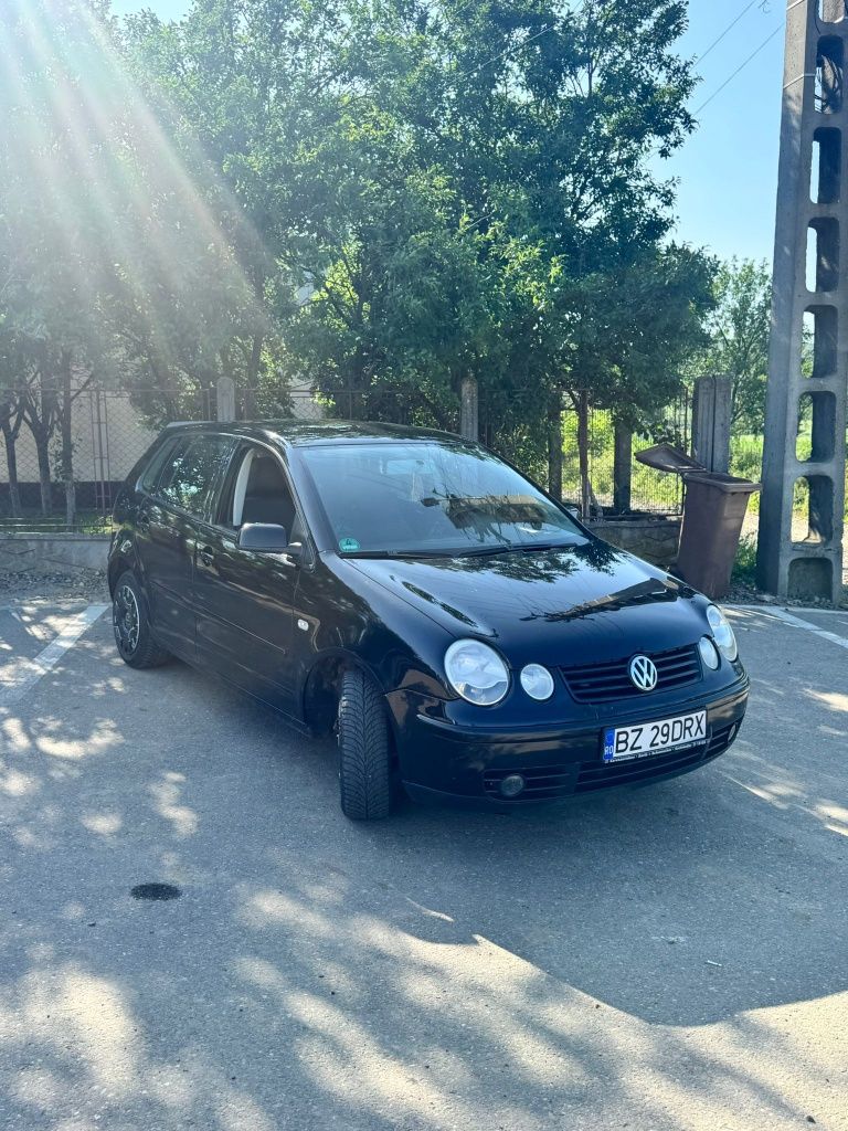 Vând Volkswagen polo