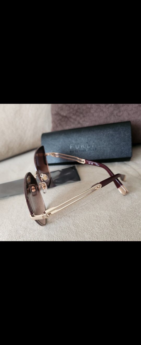 Слънчеви очила Furla, Love Moschino, David Beckham