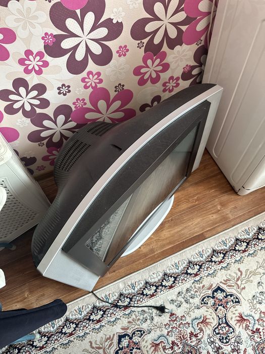 Продается телевизор