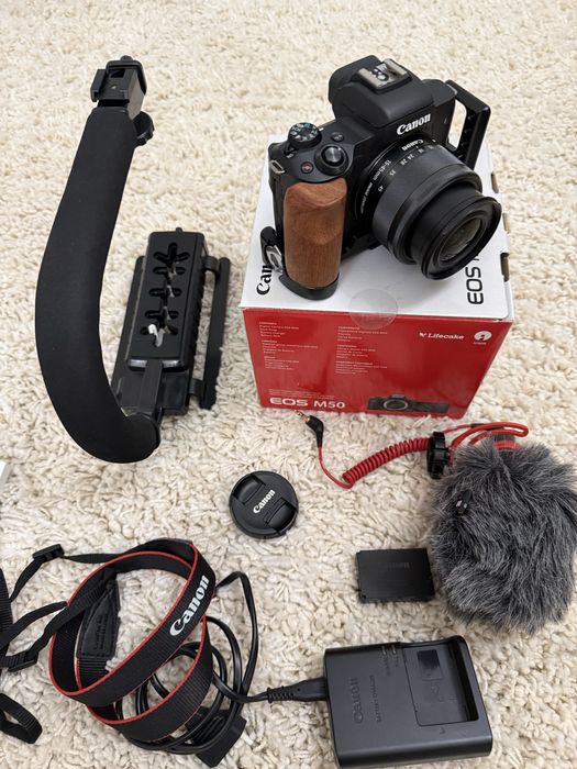 Pachet complet foto video Canon M50 , obiectiv, cage , microfon NOU