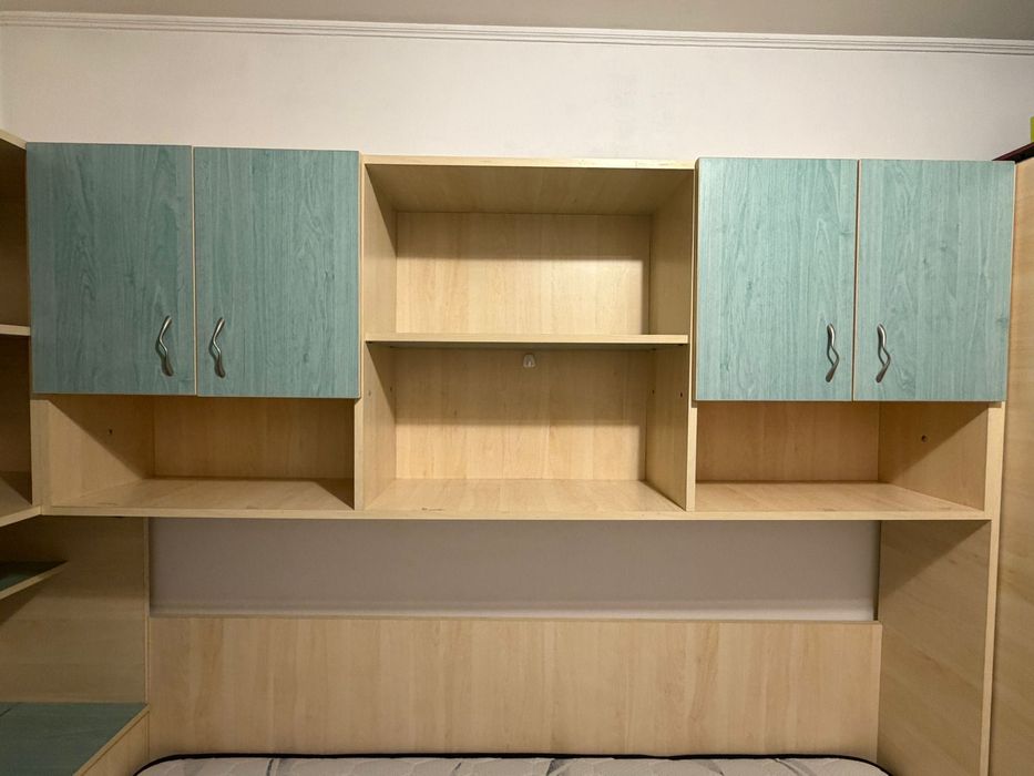 De vanzare Dormitor tineret stare foarte buna