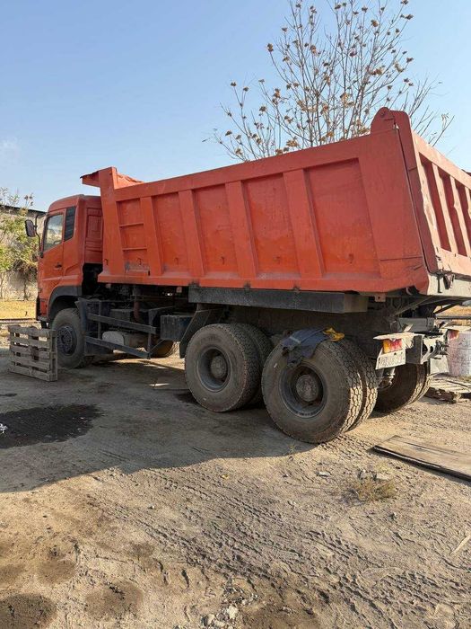 Продается Самосвал DONGFENG, 25 тонн, 2010 год