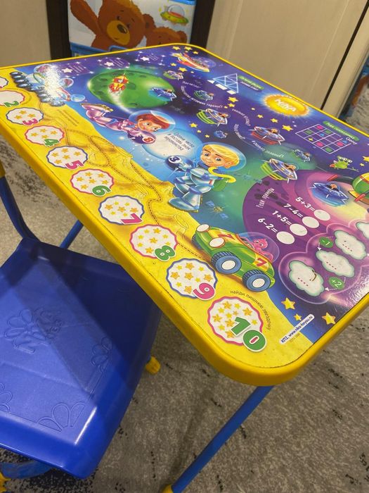 Продам дптский столик и стульчик. Для ребенка от  2 до 5 лет.