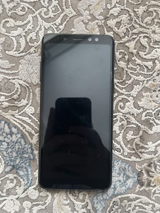 Продам samsung а8 2018