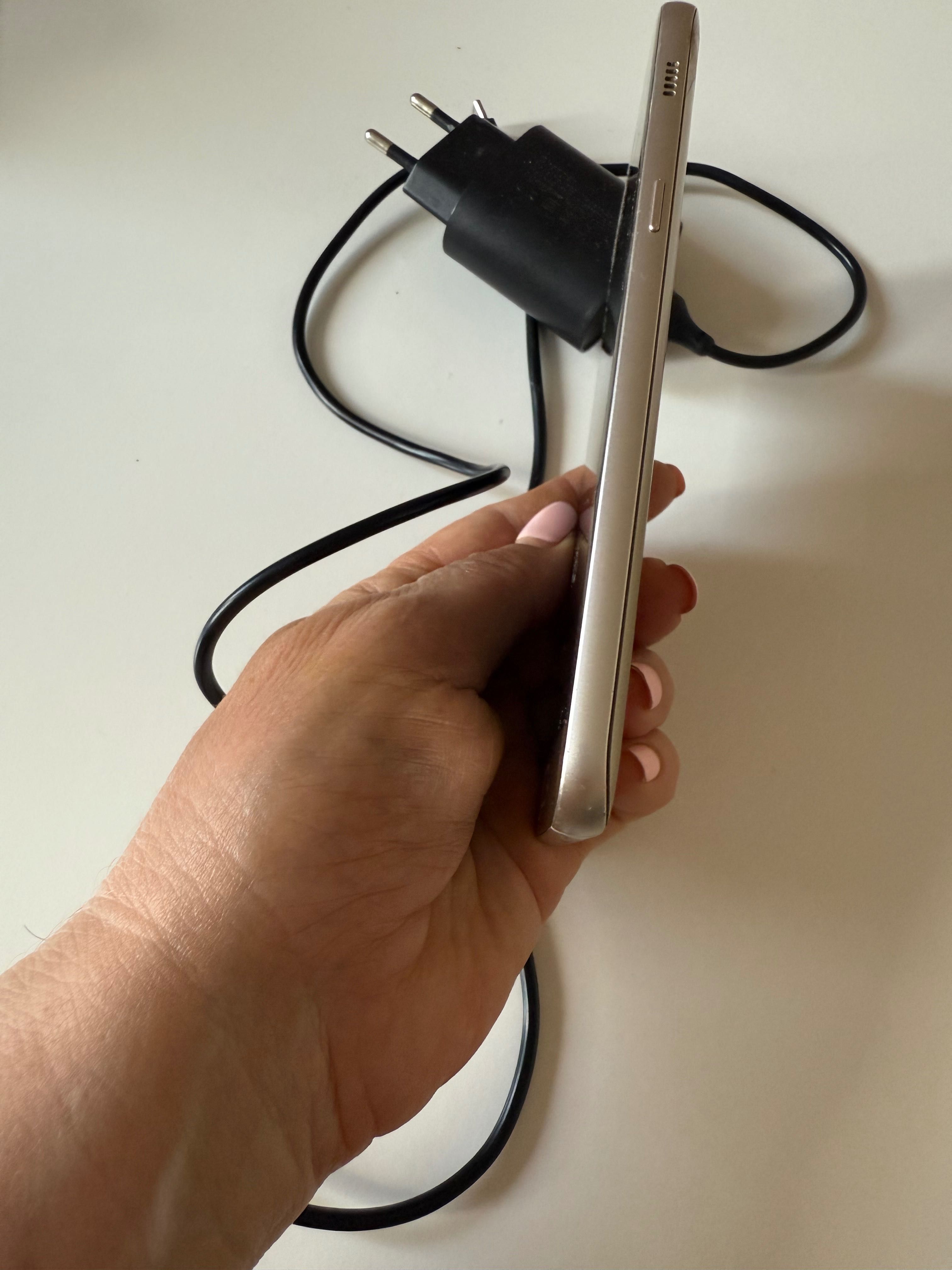 Смартфон Samsung A5