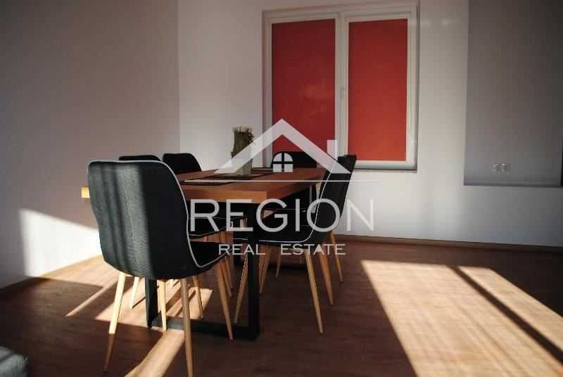 Дава се под наем Тристаен апартамент в Варна, Център - 100 кв.м за 510 € - Снимка #4