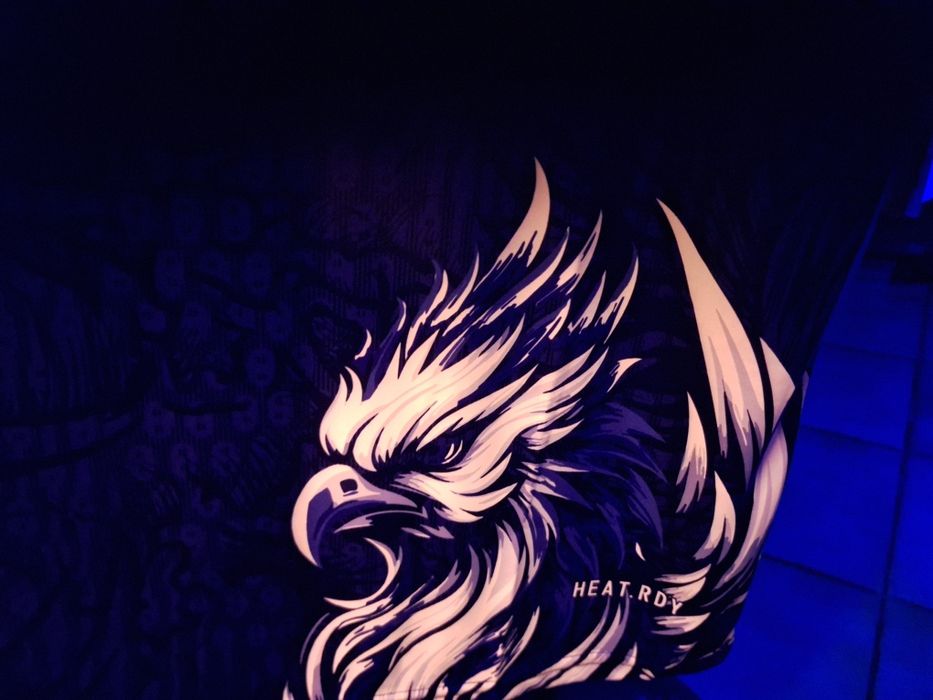 Неонова футболна фланелка на Ливърпул нов модел !!!