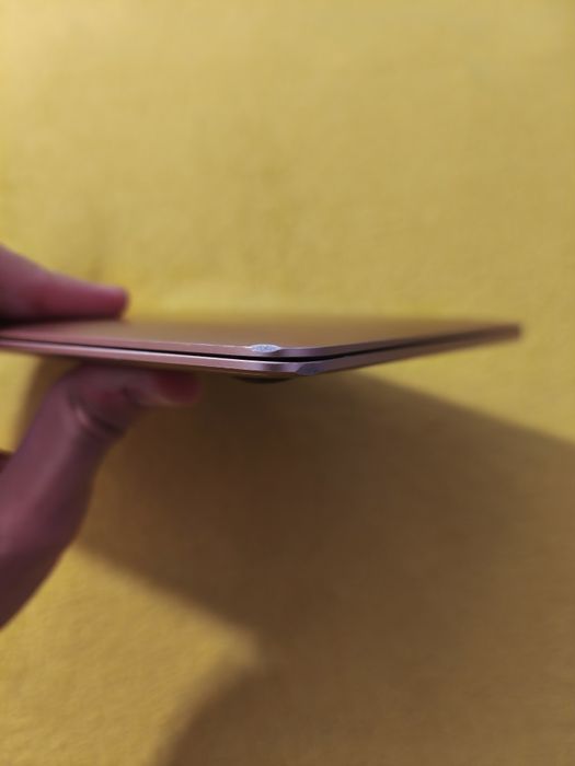 Macbook Retina 12 (2017) Core m3, 8GB, 256GB