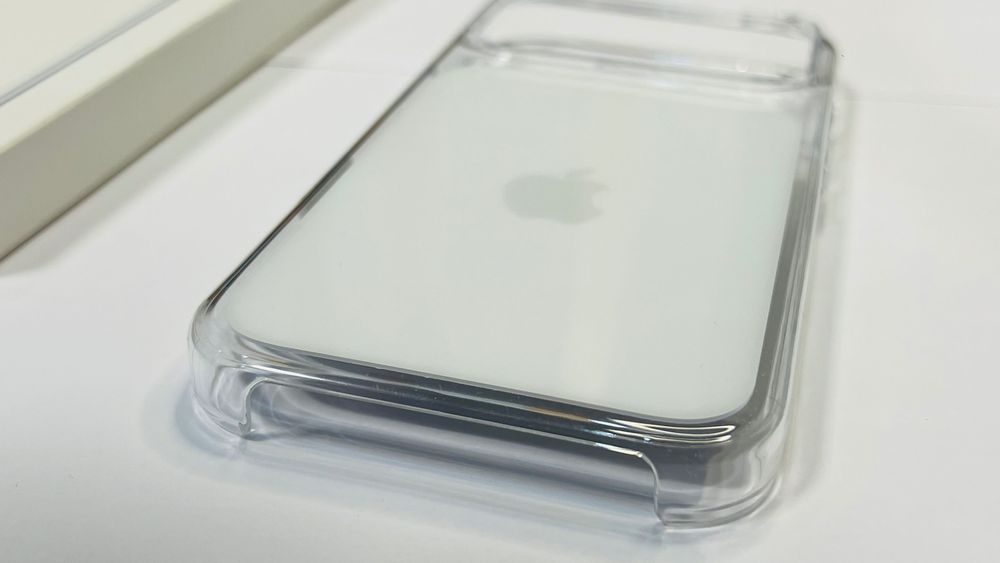 iPhone 17 Pro & 17 Pro Max Apple MagSafe Clear Case