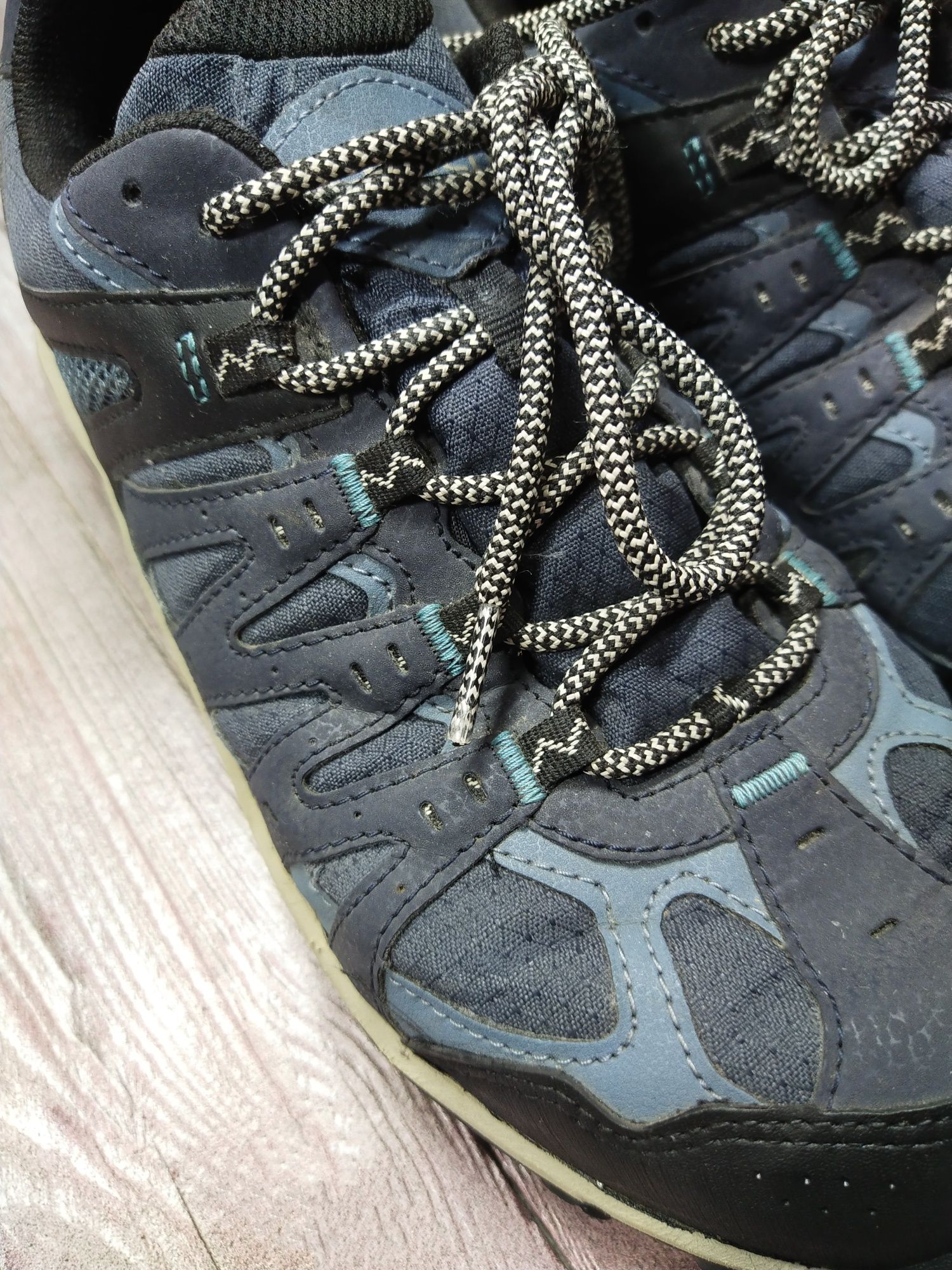 Кроссовки Merrell в отличном состоянии. Размер: 44. США. Качество