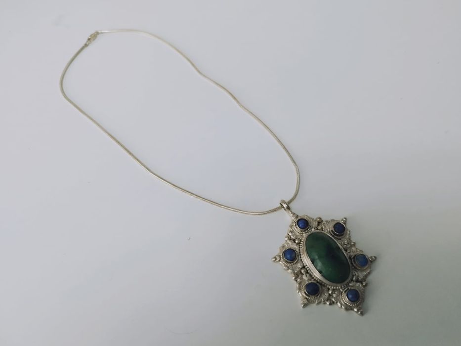 Vechi lant/colier, pandantiv tribal cu lapis lazuli si jad nefrit, JaA