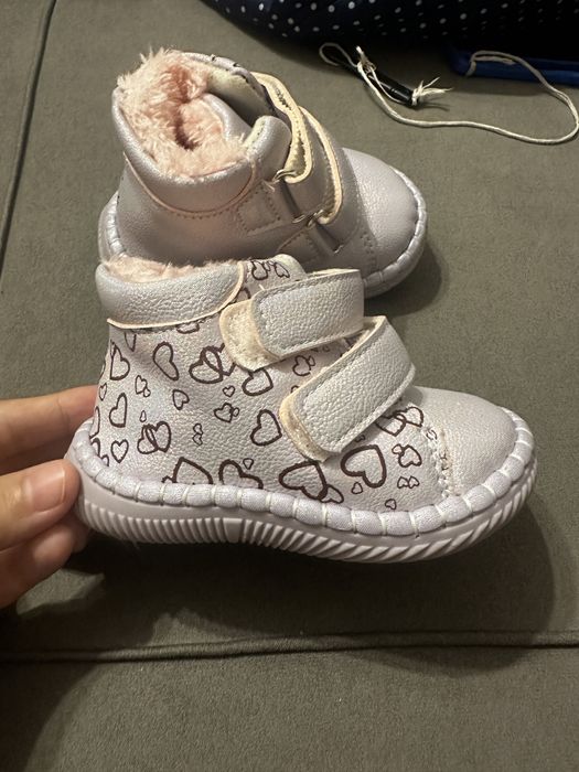 Продам детские вещи обувь и одежда