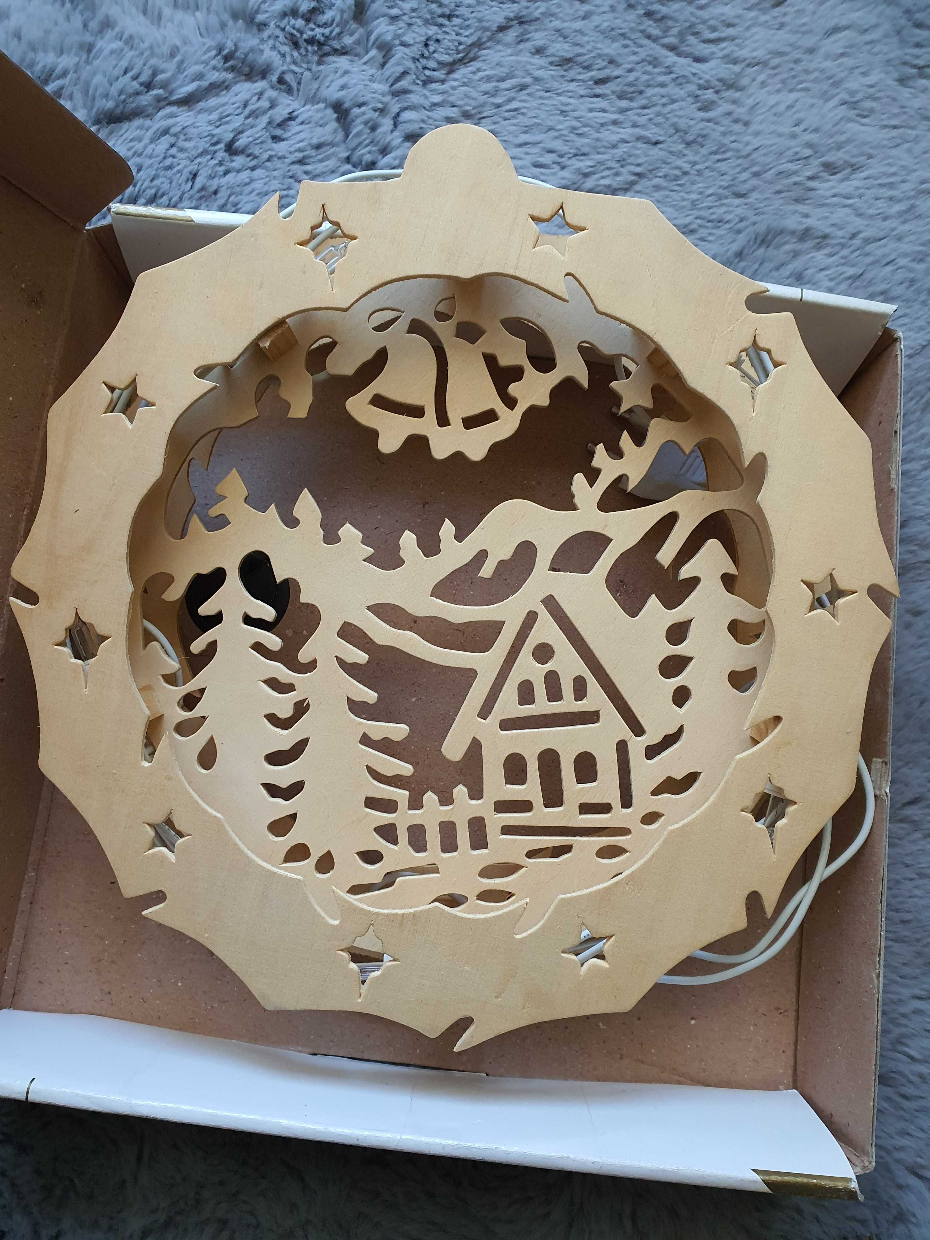 Decoratiune de fereastra din lemn 3D de Craciun