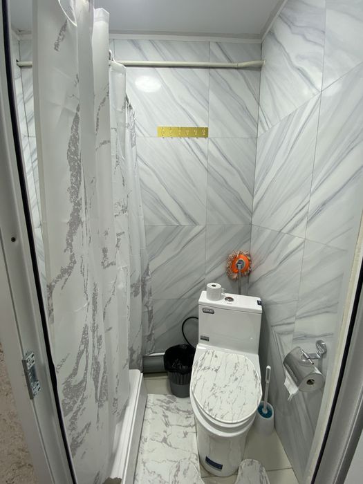 Урганч шахар Шарк бозор йонида 1 хонали квартира 28 кватрад