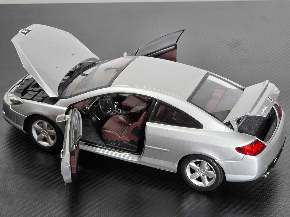Macheta Auto 1/18 NOREV Peugeot 407 Coupe
