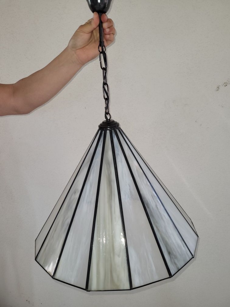 Lampa pendul in Tiffany Stil