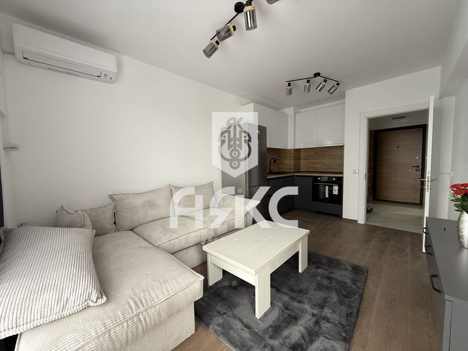 Двустаен апартамент в кв. Малинова долина