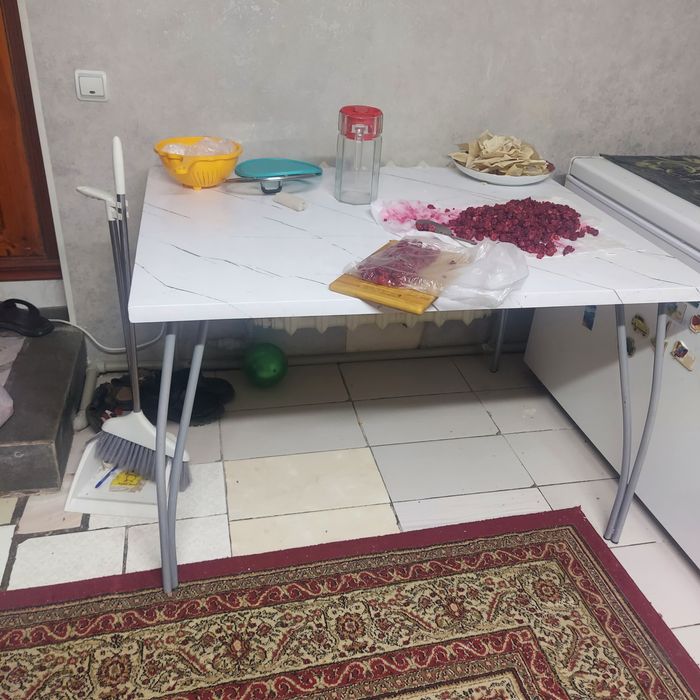 Продам стол большой