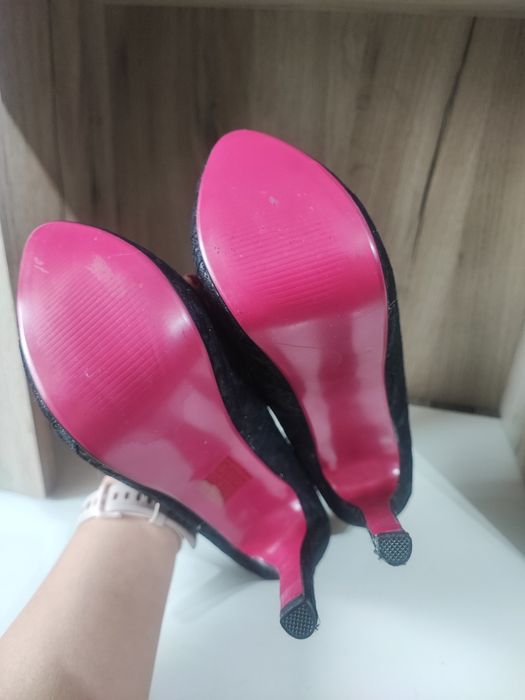 Обувки с платформа номер 38 НОВИ!!!