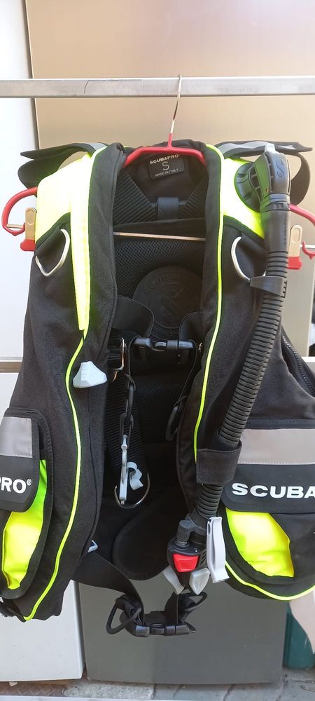 Costum de scufundari SCUBAPRO