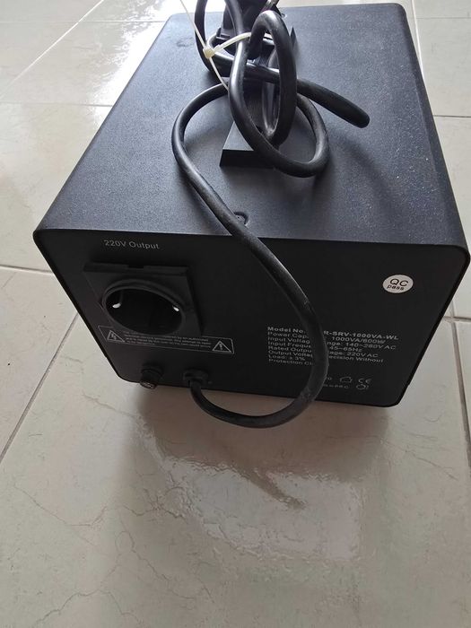 Vand stabilizator tensiune Well 1000VA cu servomotor
