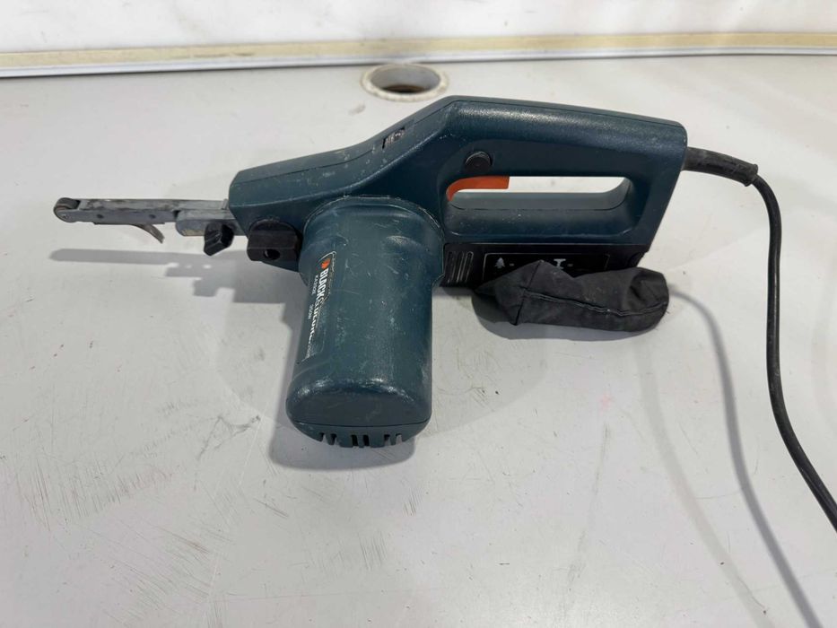 Лентов шлайф / прав - Black & Decker 350 W