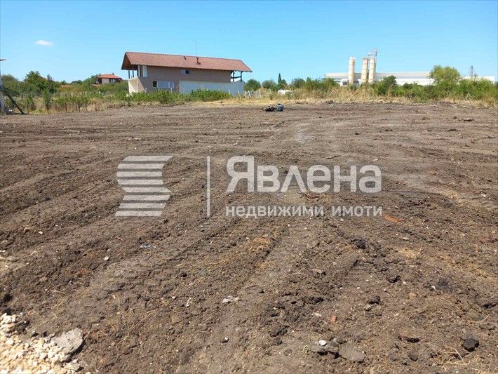 Ексклузивно! Равен и слънчев парцел в регулация с