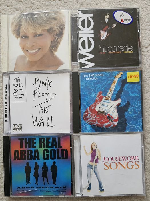 Оригинални компакт дискове от лична колекция