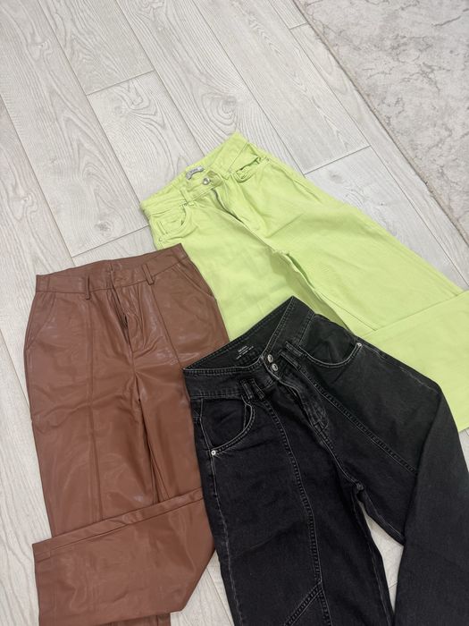 Разпродажба на панталони и дънки