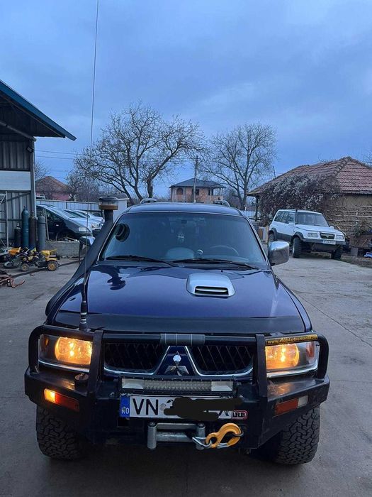 Mitsubishi pajero sport 2006