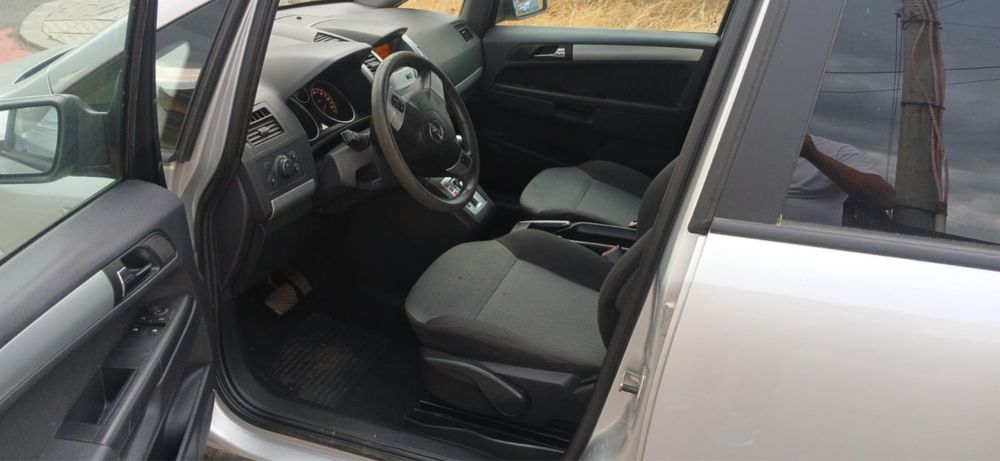 Opel Zafira 7 locuri