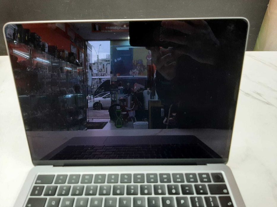 UP Bucuresti/Apple MacBook AIR 13 2022/CICL.258/Garantie 12 LUNI