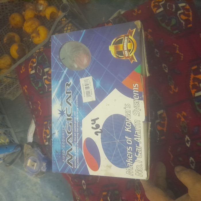 Yangi xali ishlatilmagan xama narsasi bor komplekt