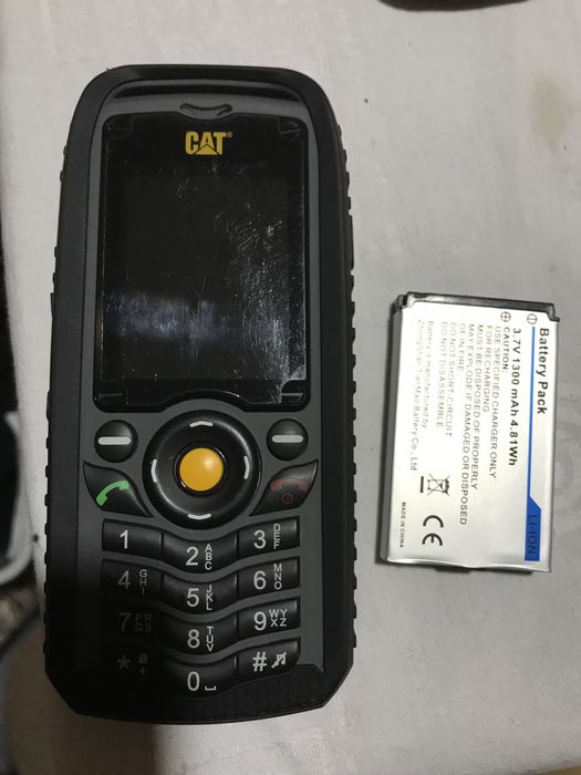 Телефона е почти нов cat25