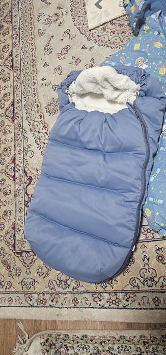 Продам зимний комбинезон, очень тёплый.