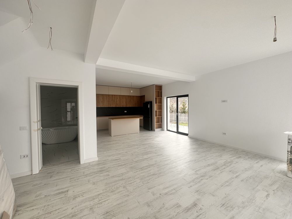 Casa cu Design Deosebit - 520 mp teren