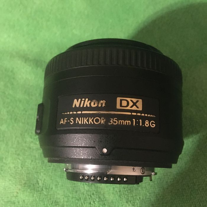 Обектив Nikon AF-S DX Nikkor 35mm f/1.8G