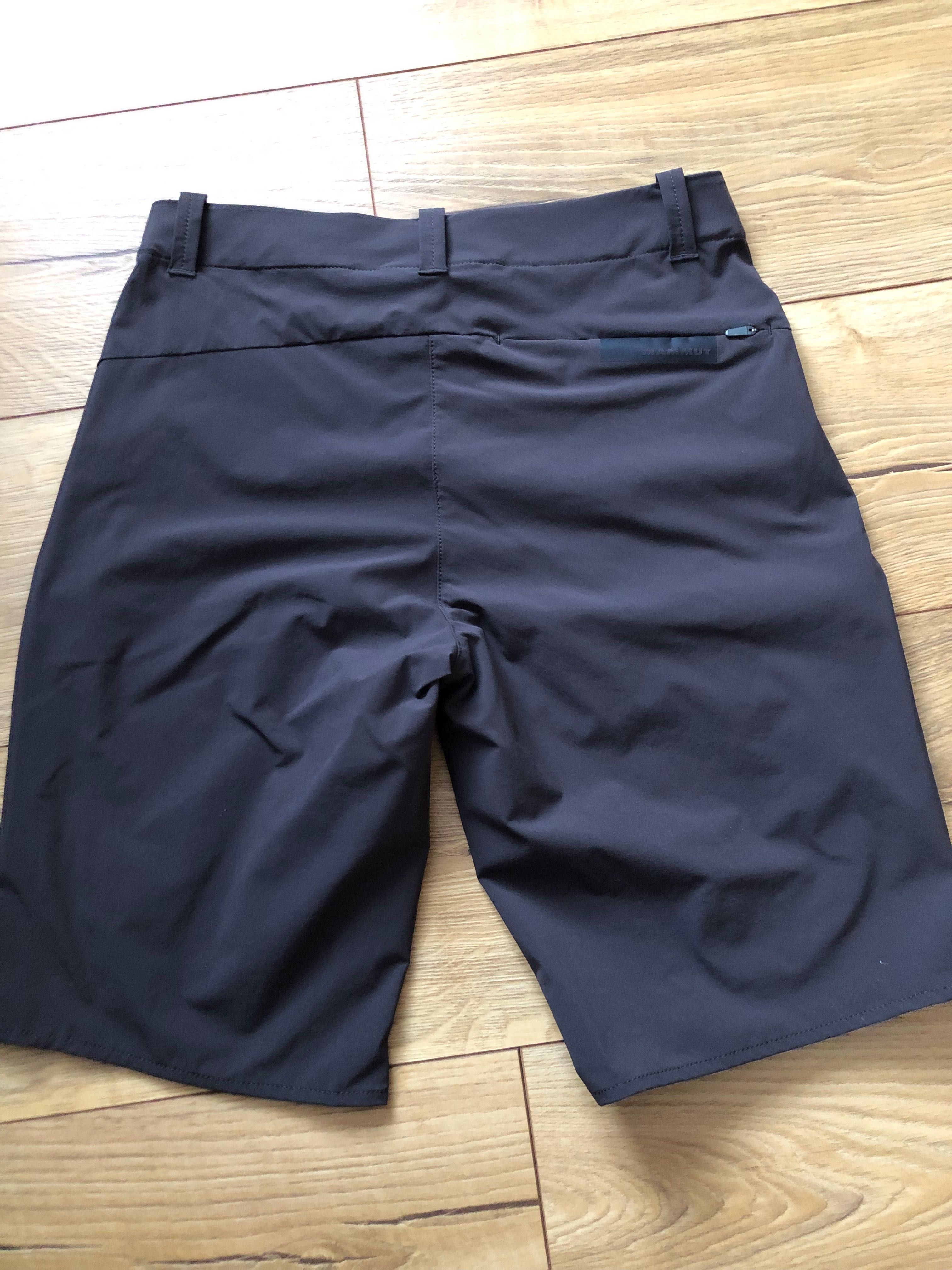 MAMMUT-pantaloni scurti pentru dame Originali