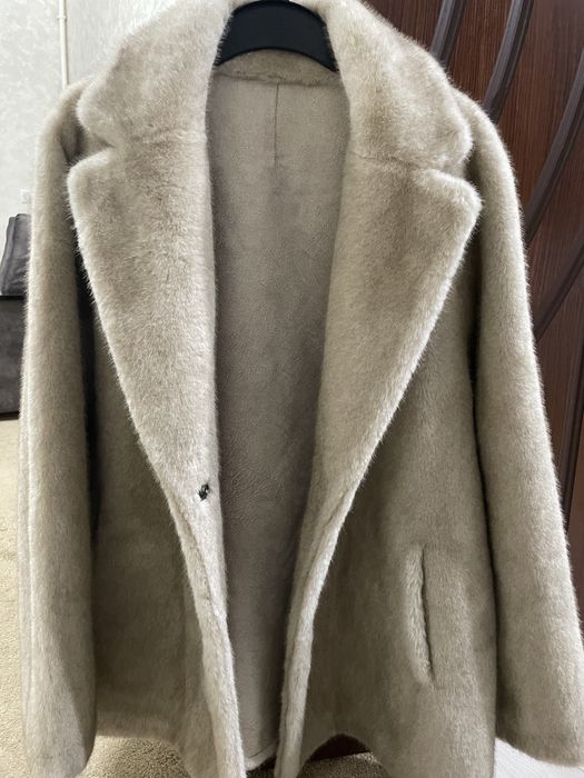 Шуба мини пальто.