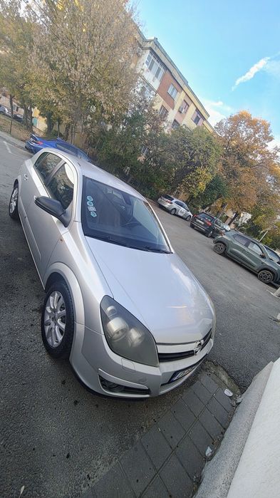 Opel Astra H 1.7 cdti Hatchback