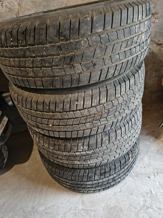 Гуми за джип 265/70/17