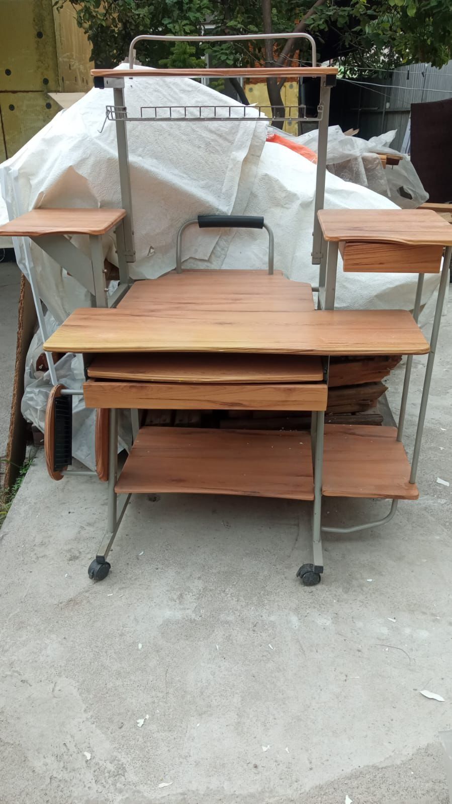 Продам компьютерный стол