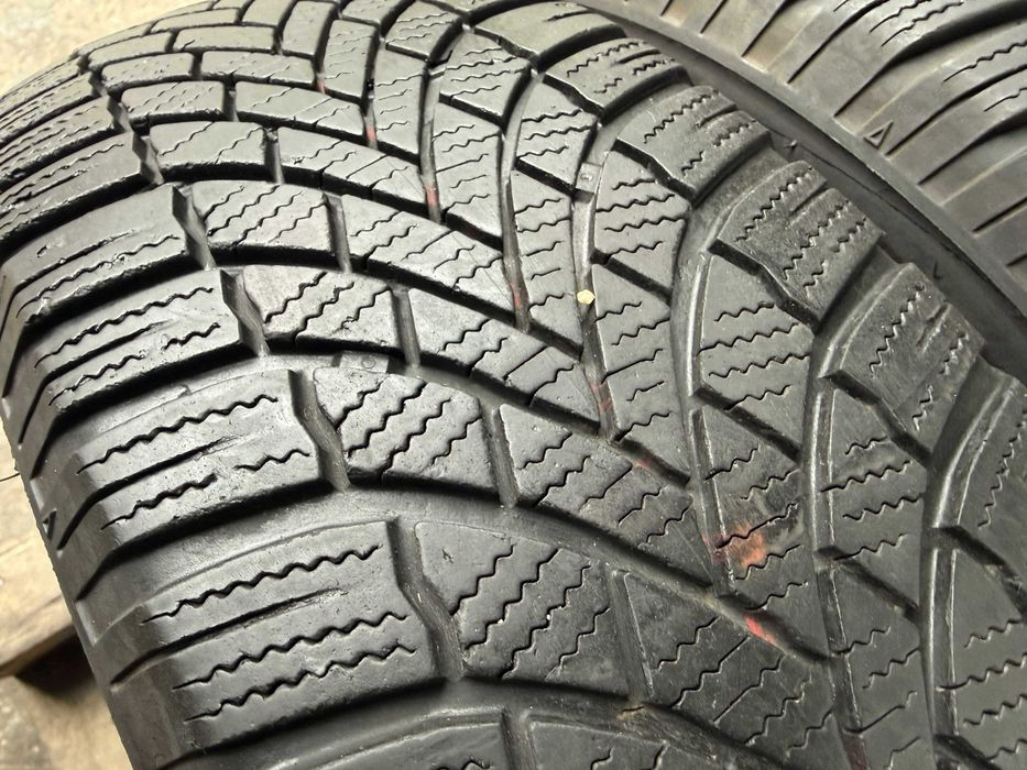 2x Anvelope Iarna 185/65 R15 - Bridgestone Blizzak LM 005