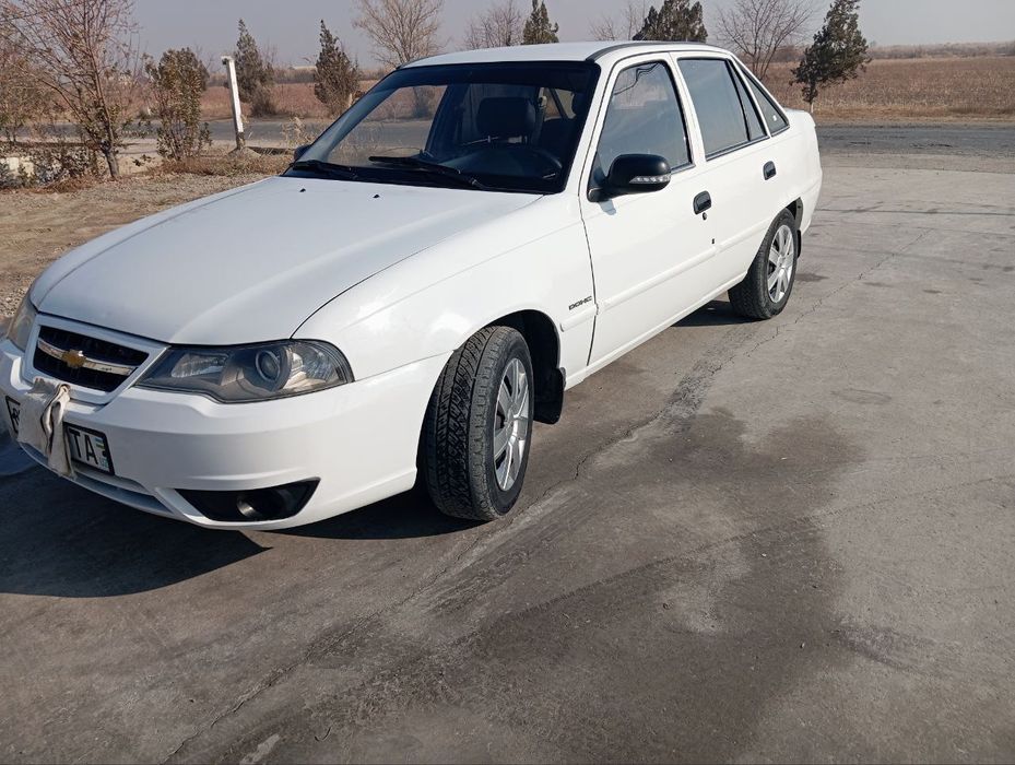 Nexia 2  сотилади .  1.6 донс матор